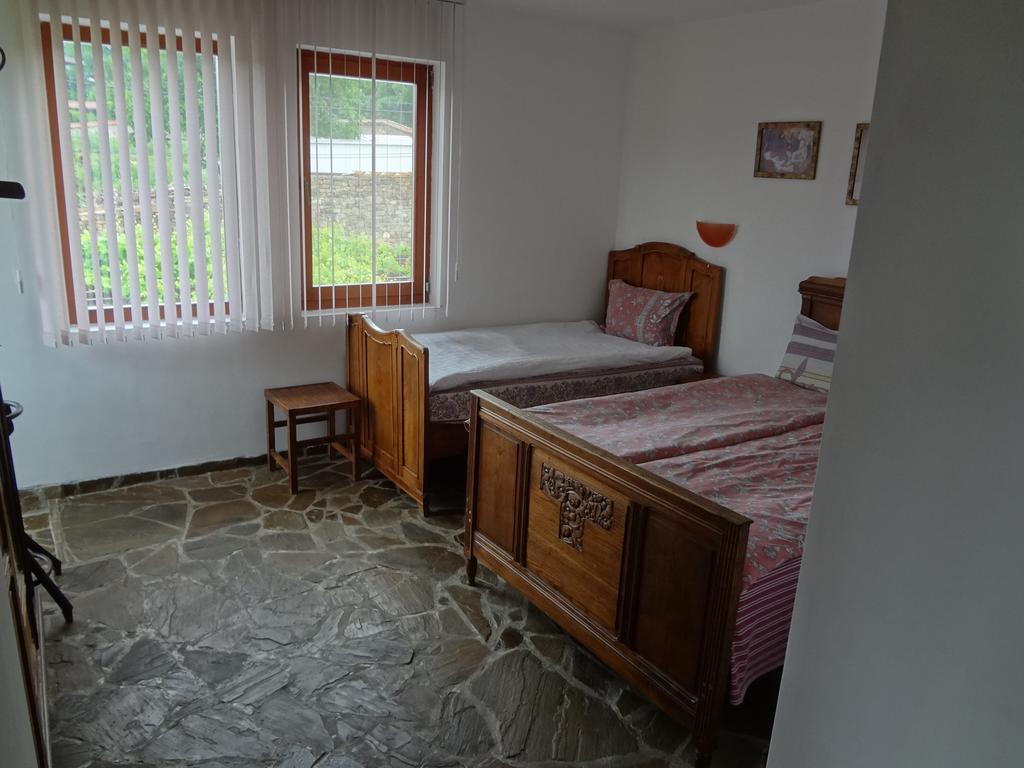 Guest House Diabora アルバナシ エクステリア 写真
