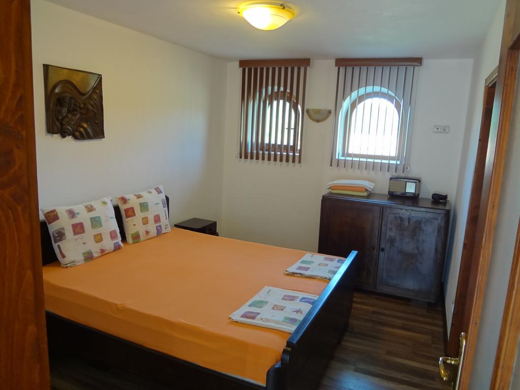 Guest House Diabora アルバナシ エクステリア 写真