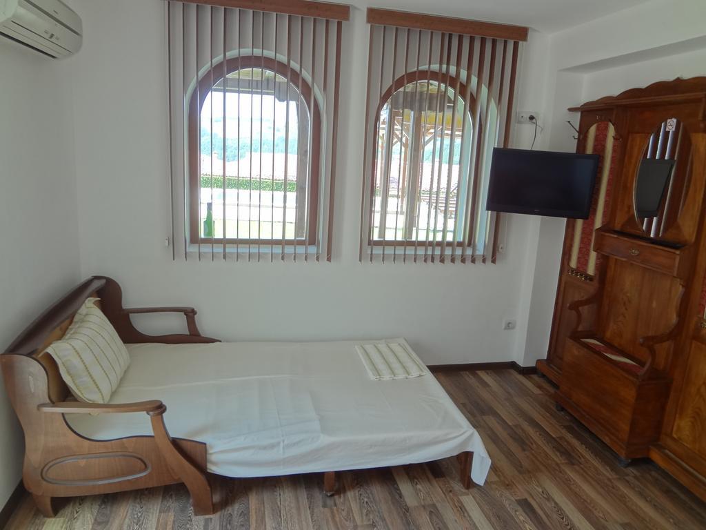 Guest House Diabora アルバナシ エクステリア 写真