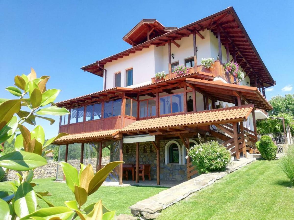 Guest House Diabora アルバナシ エクステリア 写真